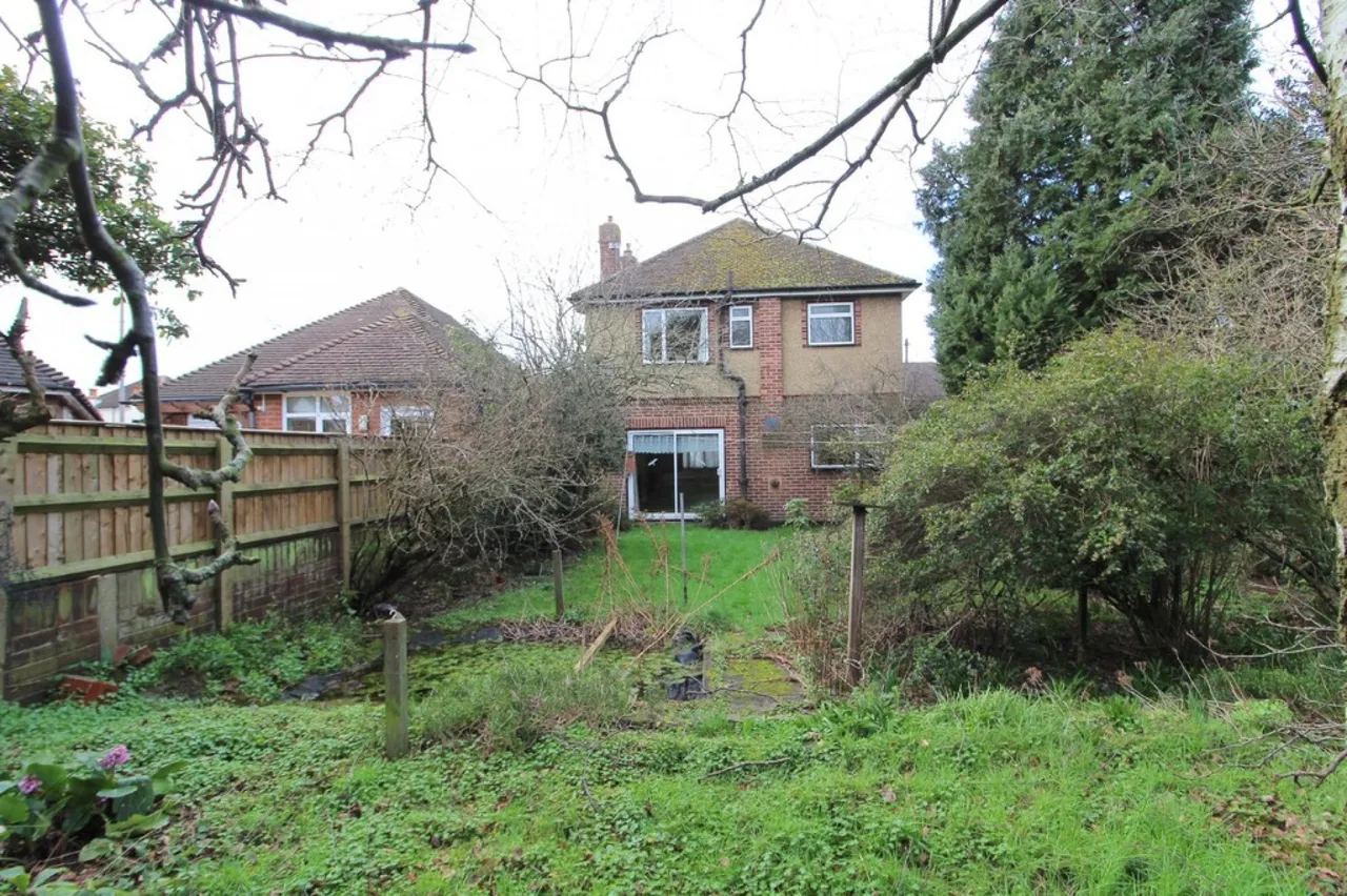 Fontmell Park, Ashford, TW15, photo 4