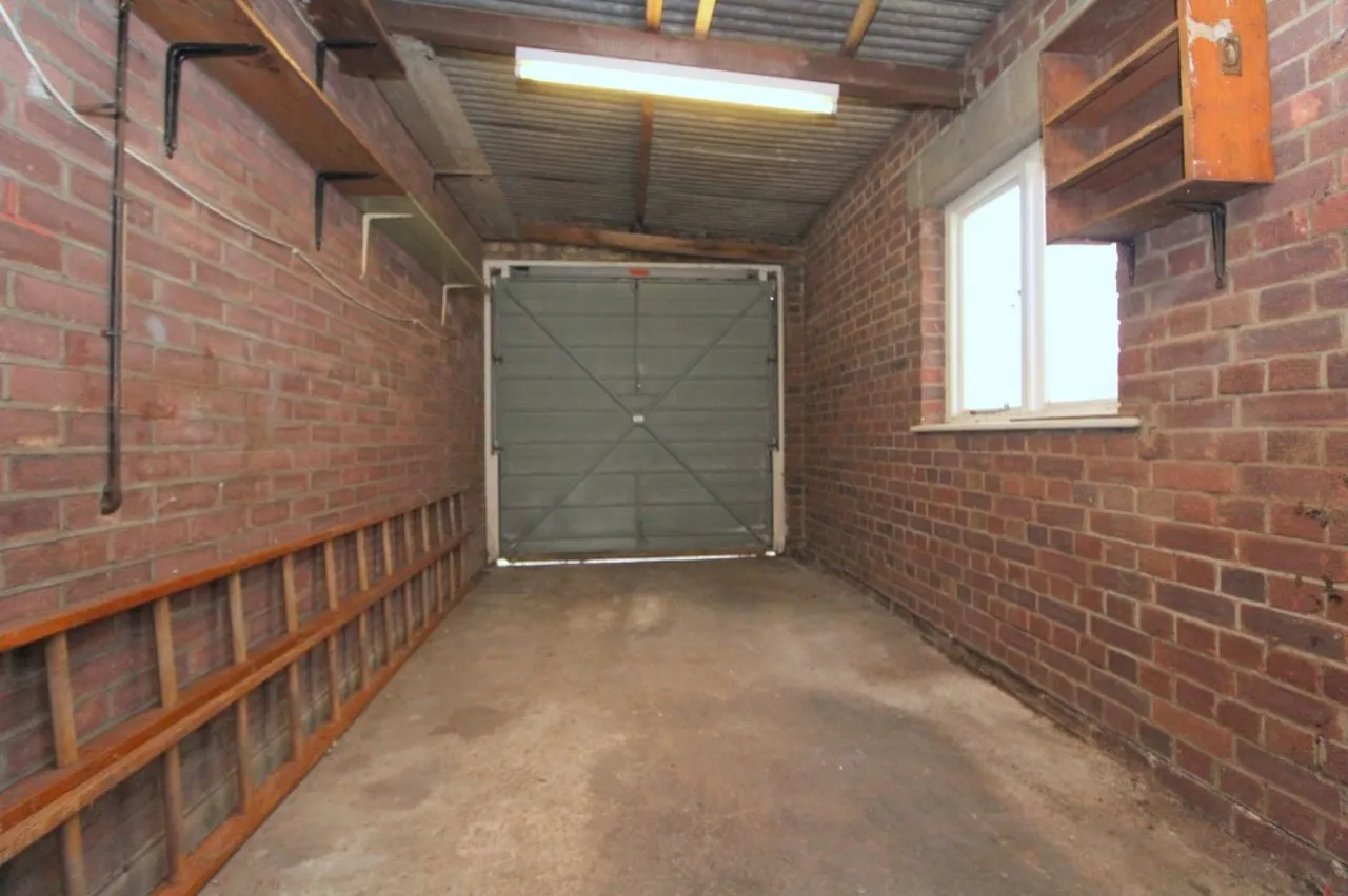 Fontmell Park, Ashford, TW15, photo 13