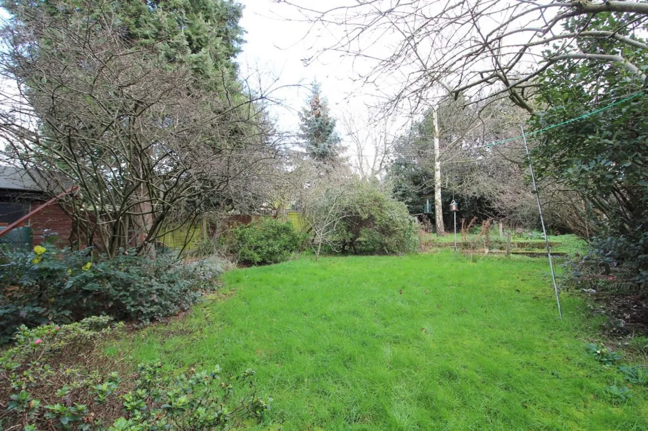 Fontmell Park, Ashford, TW15, photo 14