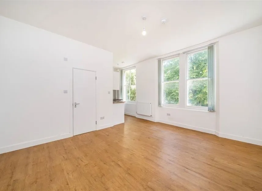 Kingston Road, Teddington, TW11, photo 5