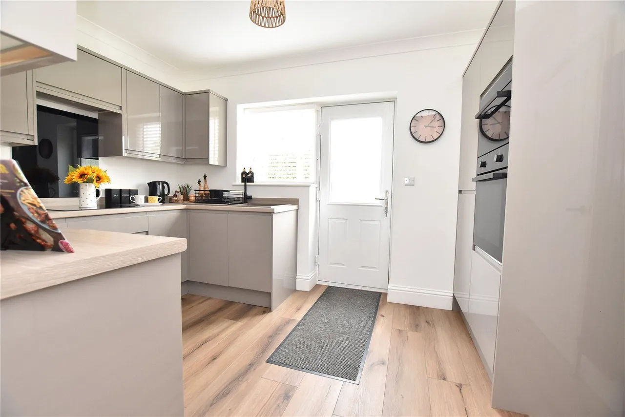 Station Road, Scholes, LS15, photo 6