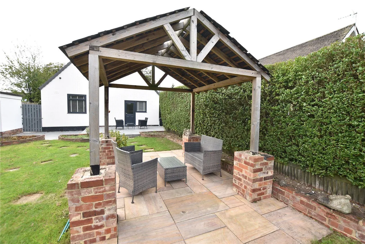 Station Road, Scholes, LS15, photo 24