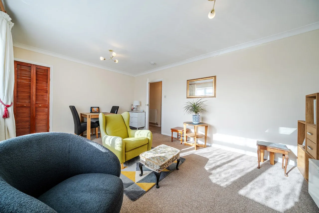 Churchfield Road, DA16, photo 9