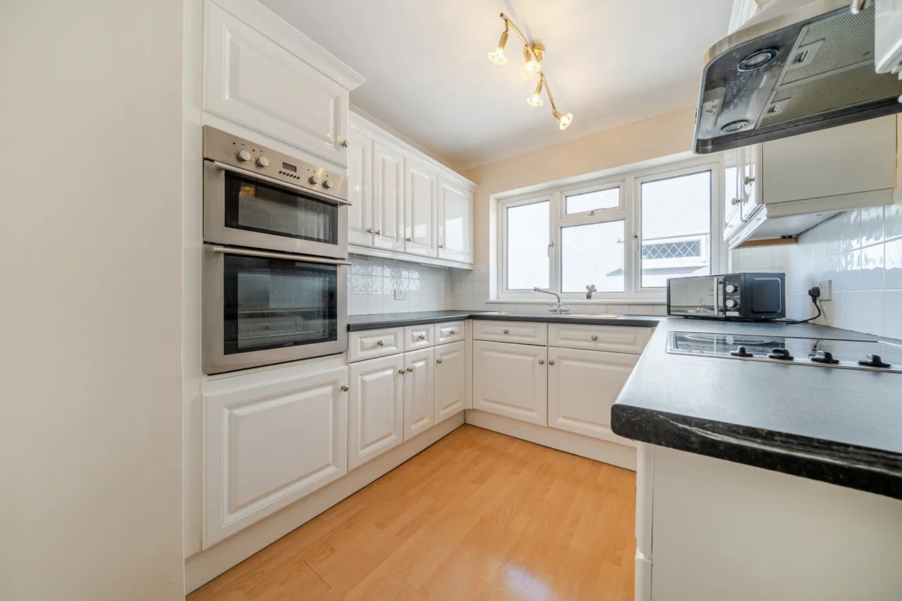 Churchfield Road, DA16, photo 3