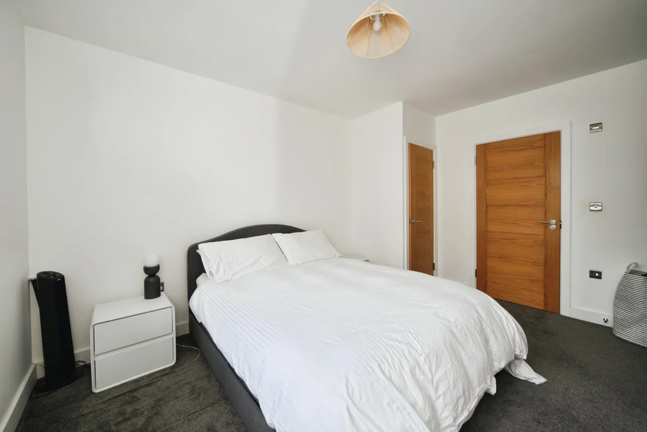 Bullsmoor Lane, Enfield, EN3, photo 6