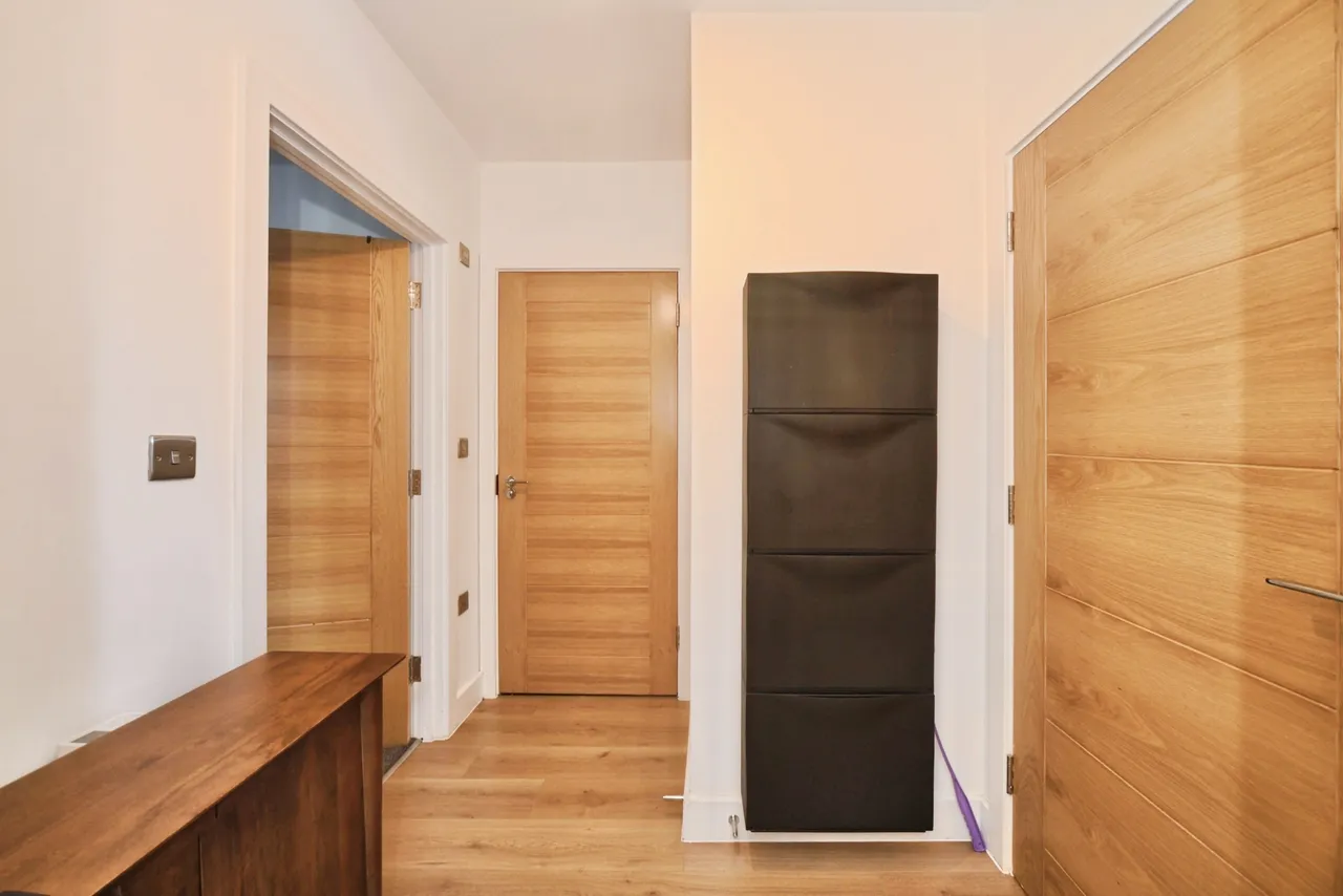 Bullsmoor Lane, Enfield, EN3, photo 15