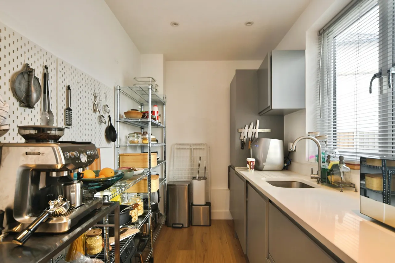 Bullsmoor Lane, Enfield, EN3, photo 16