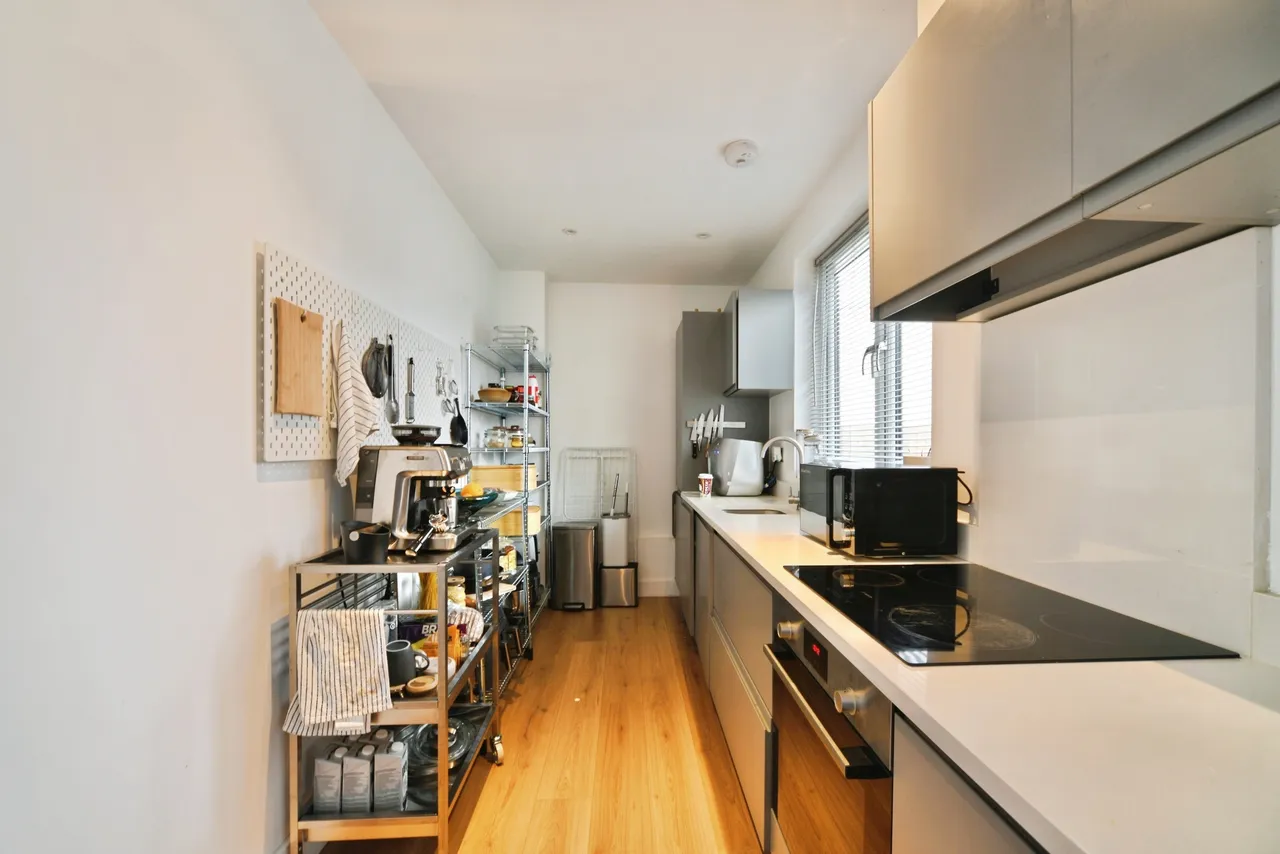 Bullsmoor Lane, Enfield, EN3, photo 5