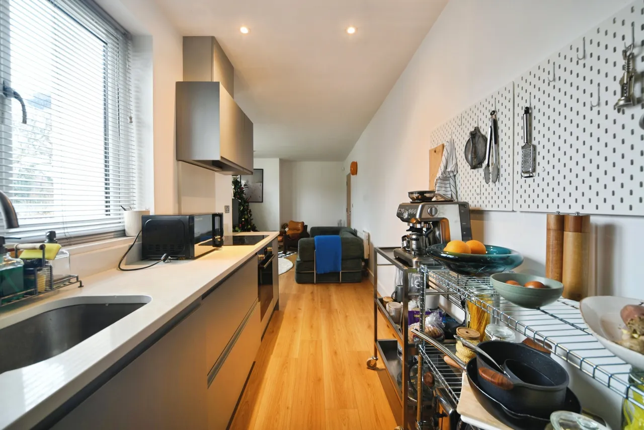 Bullsmoor Lane, Enfield, EN3, photo 2