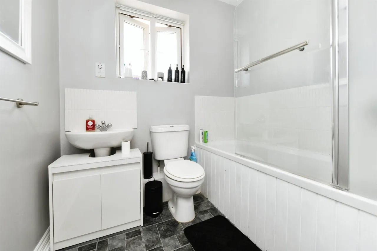Hobart Close, Chelmsford, CM1, photo 8