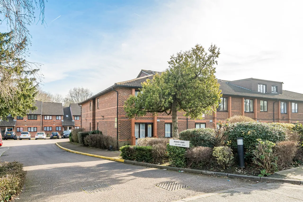 1 bed retirement property for sale — Park Avenue, Enfield