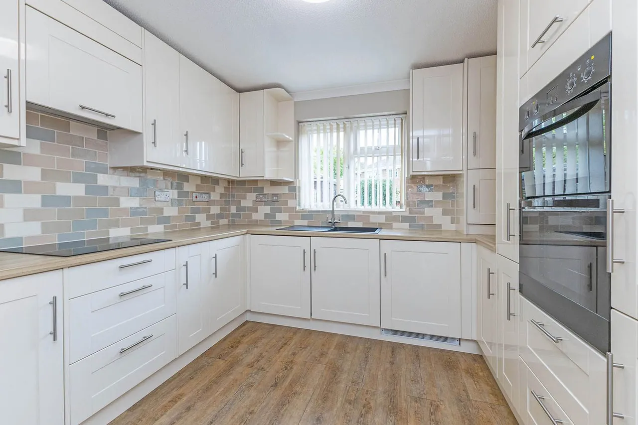 Balmoral, Cranbrook Drive, Maidenhead, Berkshire, photo 6