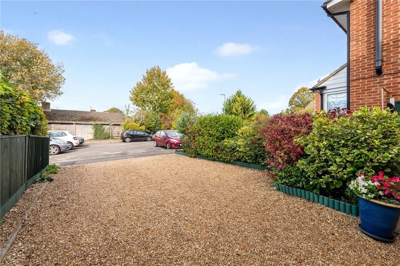 Eling Close, Winchester, SO22, photo 15