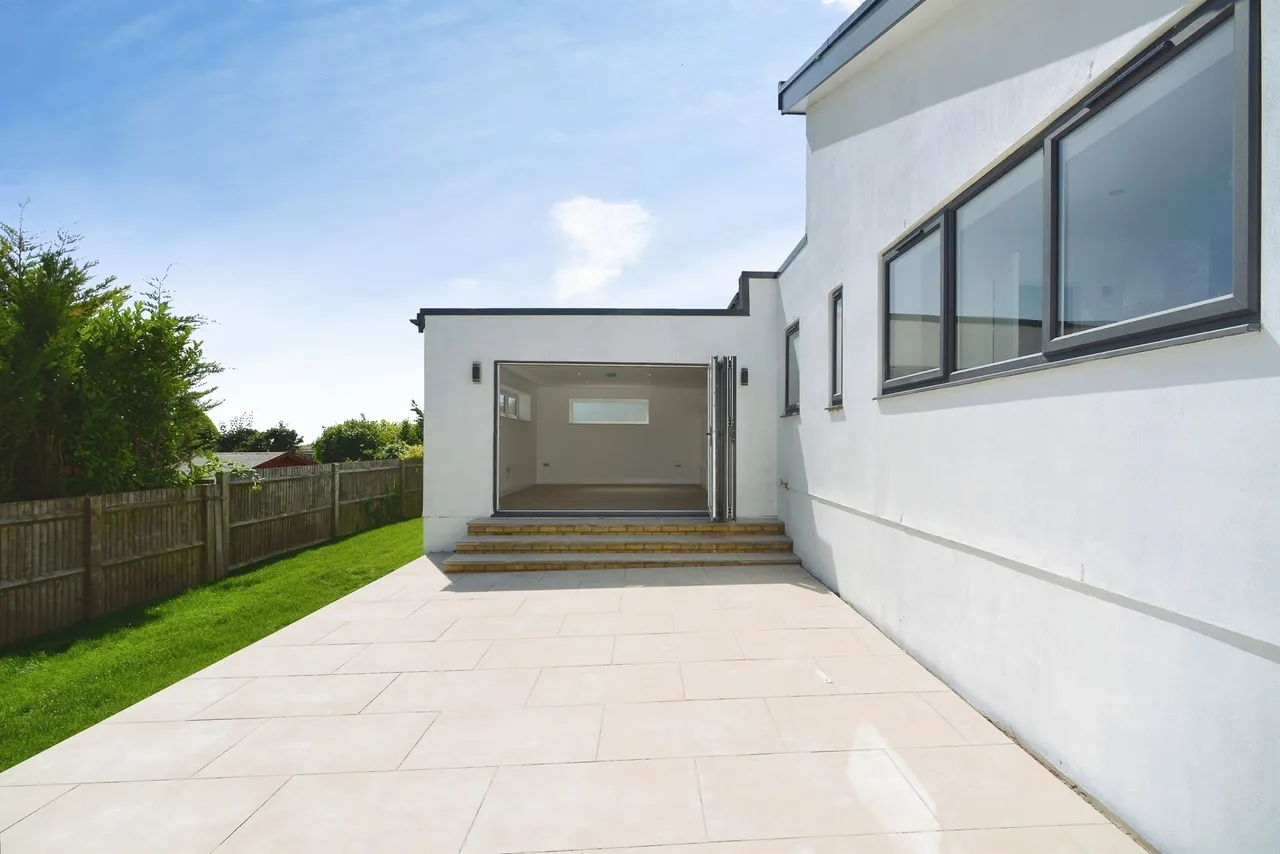 Crescent Drive South, Brighton, photo 12