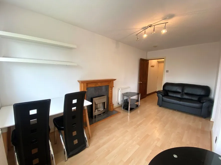 Brackenwood Mews, Wilmslow, photo 3