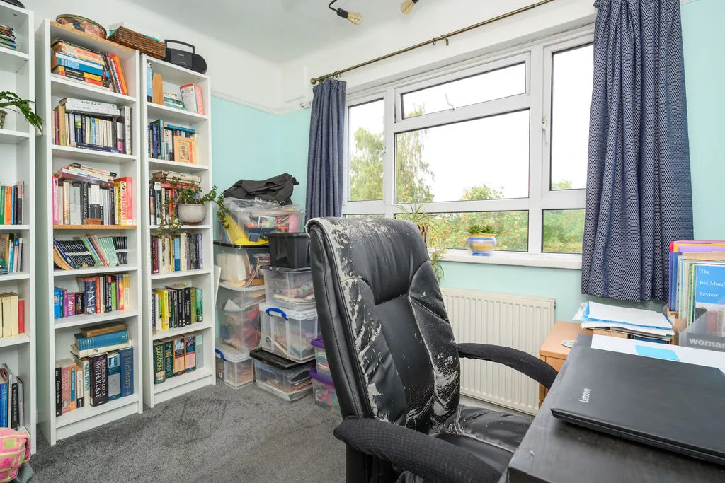 Bridge Street, Walton-On-Thames KT12 1AN, photo 8
