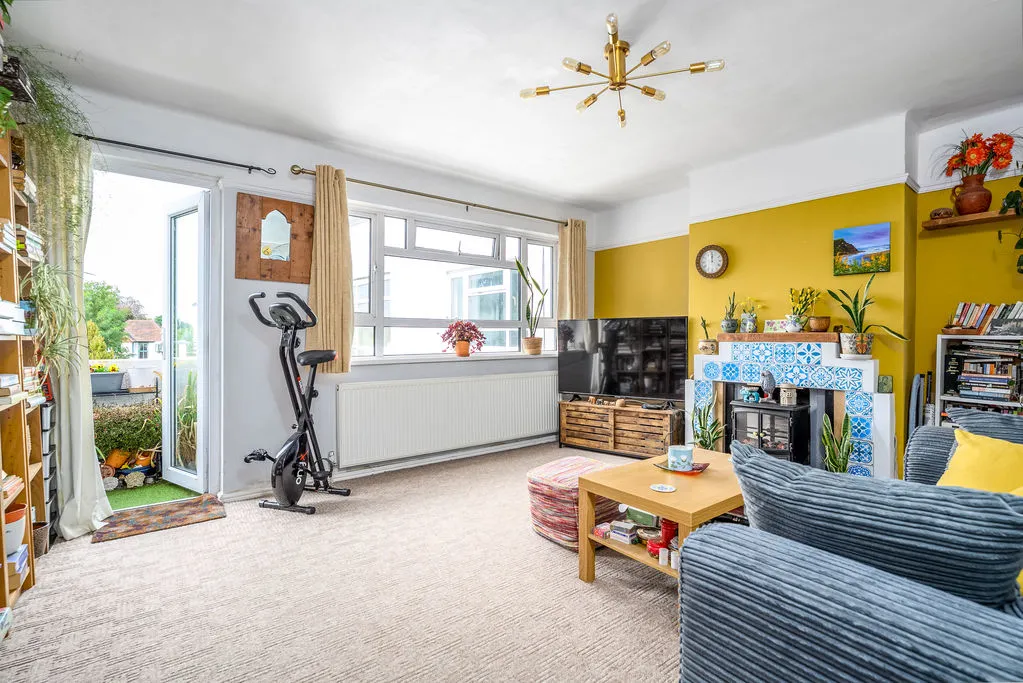 Bridge Street, Walton-On-Thames KT12 1AN, photo 2