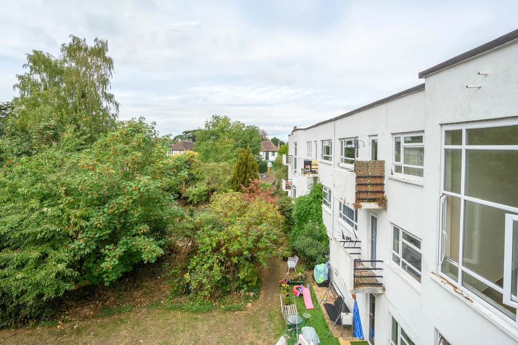 Bridge Street, Walton-On-Thames KT12 1AN, photo 9