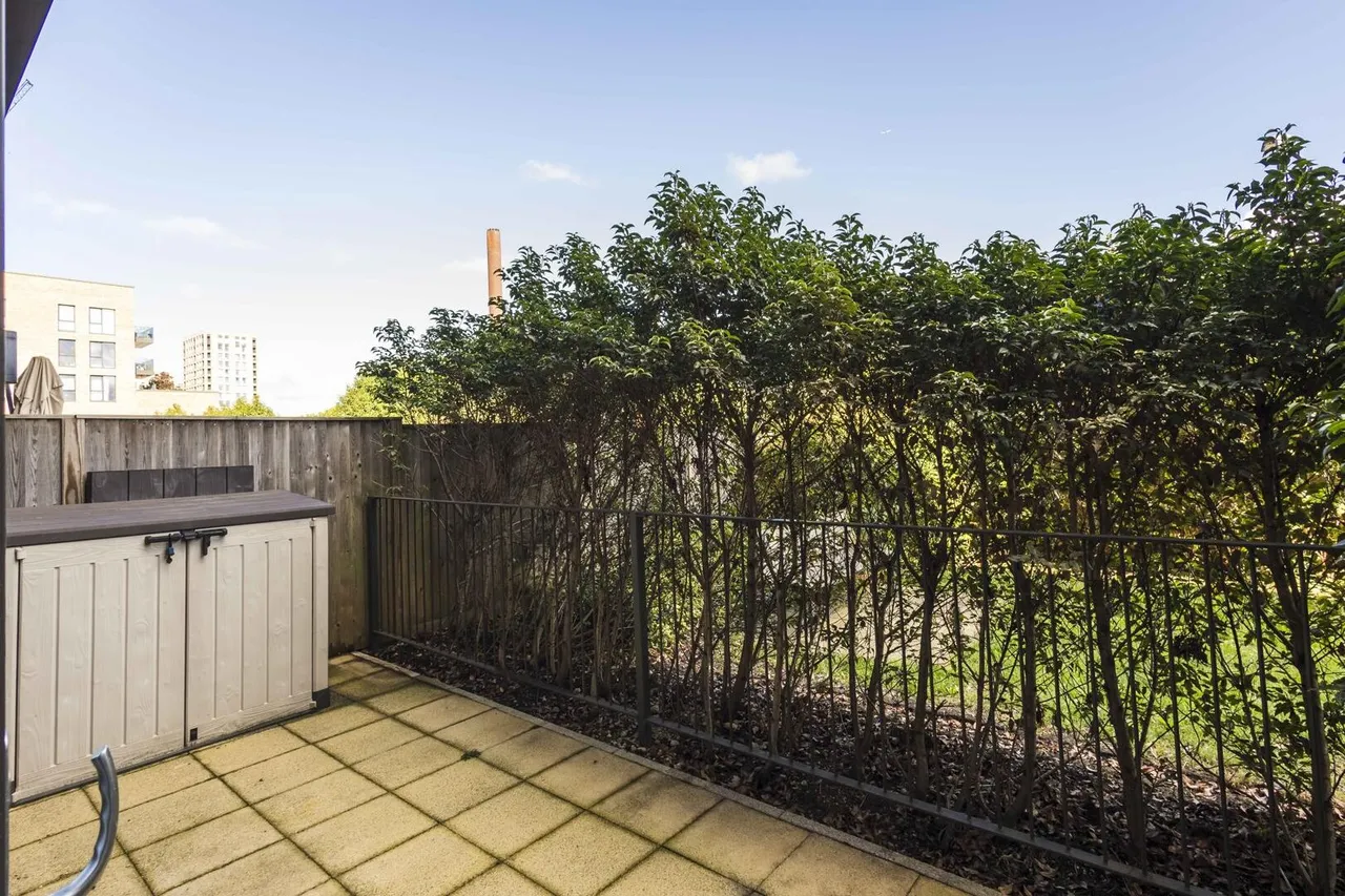 Colindale Gardens, Colindale, photo 9