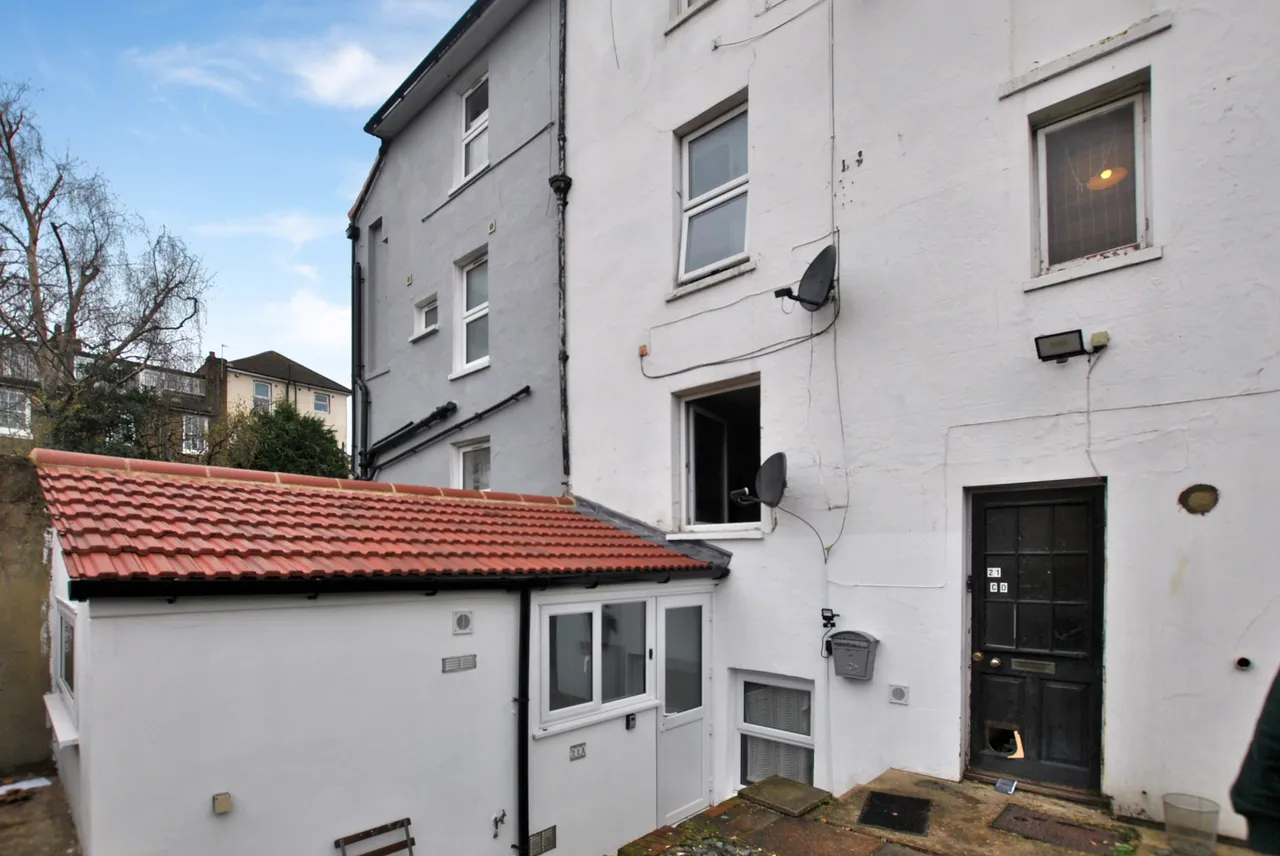 Albion Road, Gravesend, Kent, DA12 2SR, photo 5