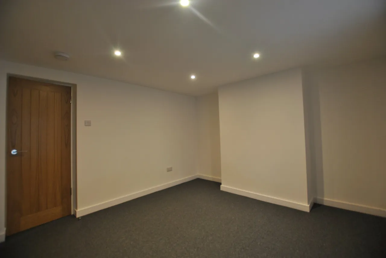 Albion Road, Gravesend, Kent, DA12 2SR, photo 3