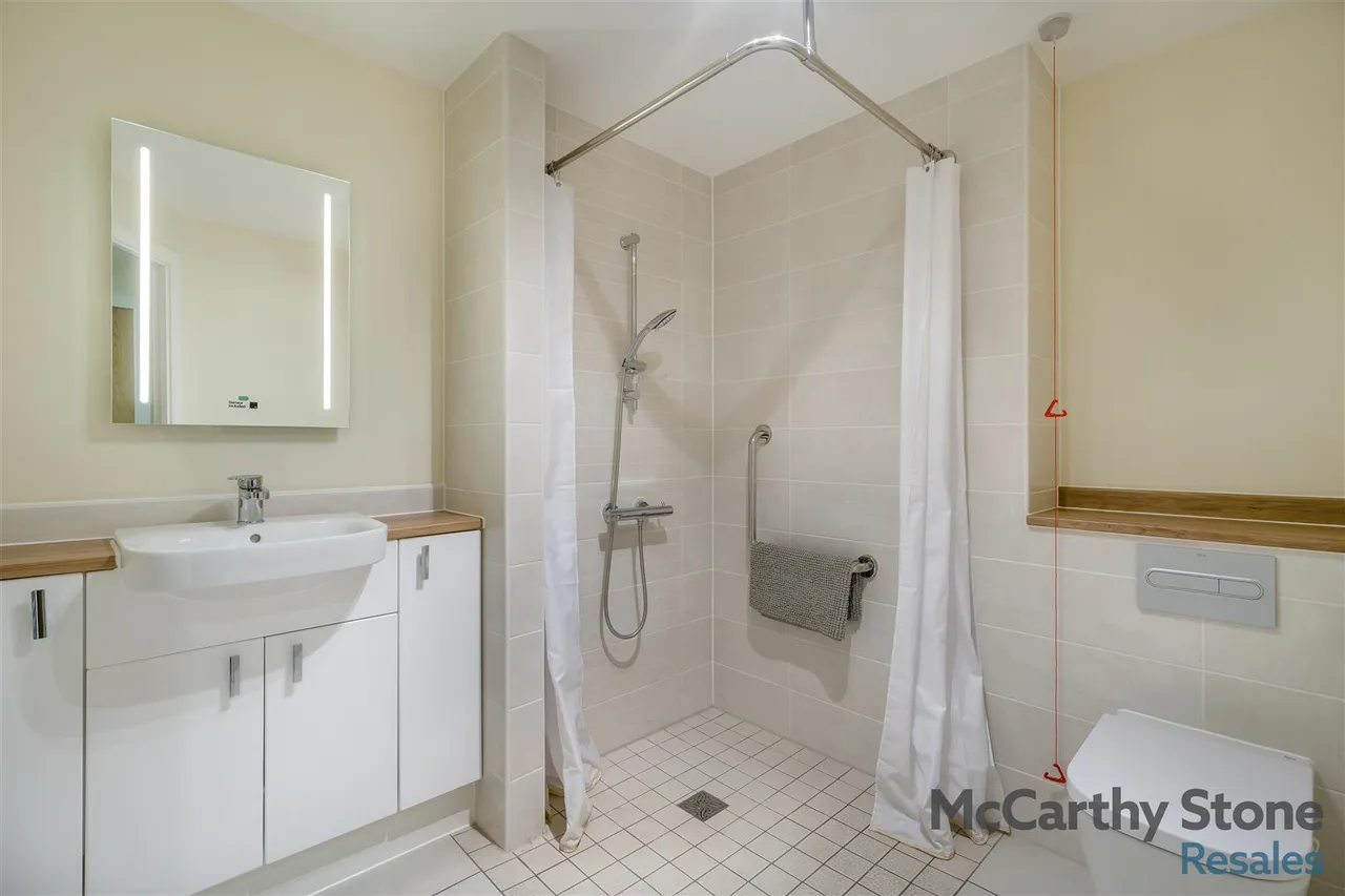 Burlington Gardens, Leyland, PR25, photo 12