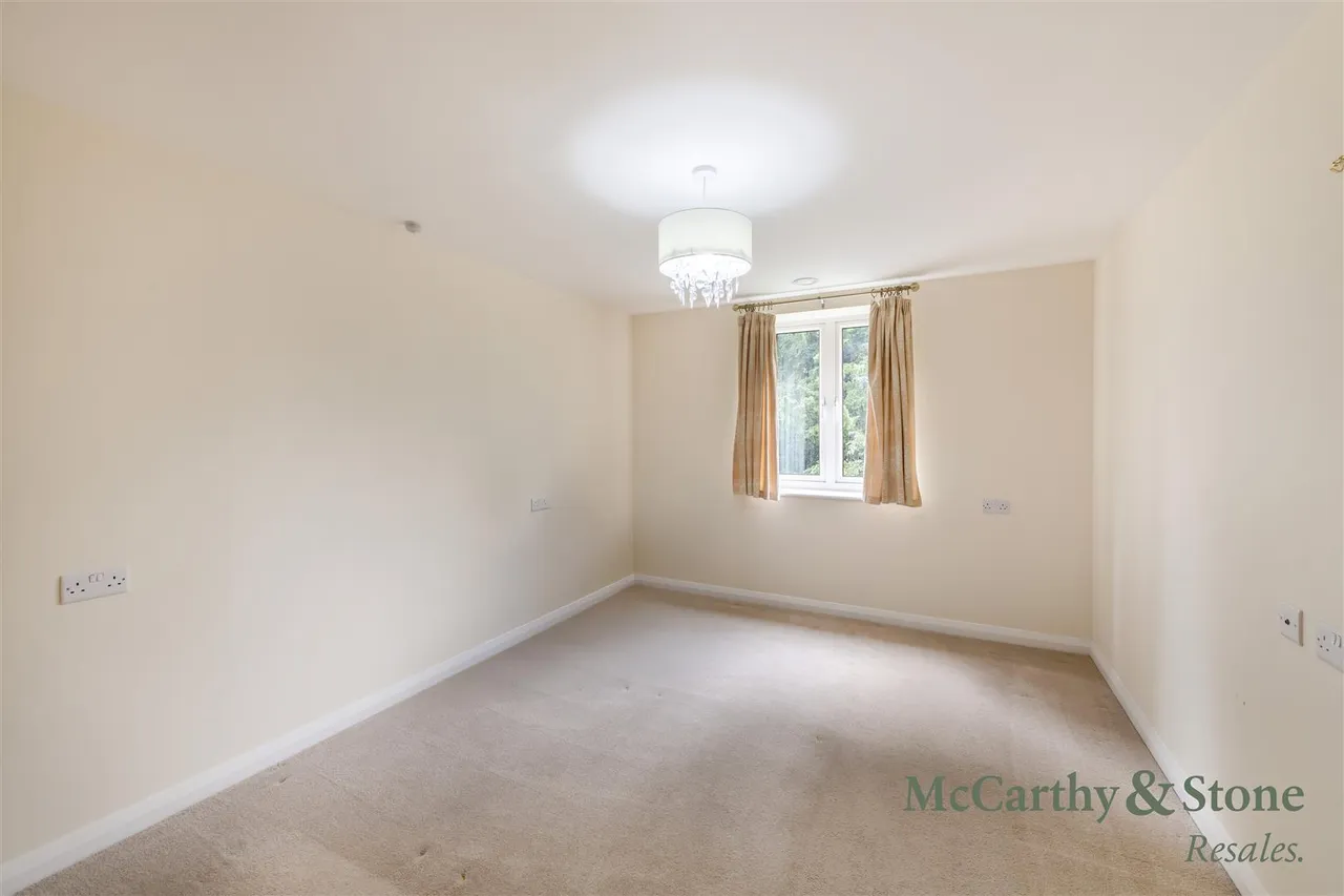 Burlington Gardens, Leyland, PR25, photo 11