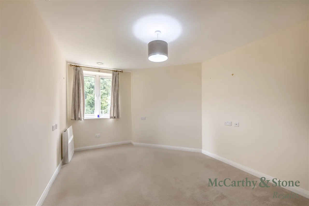 Burlington Gardens, Leyland, PR25, photo 7