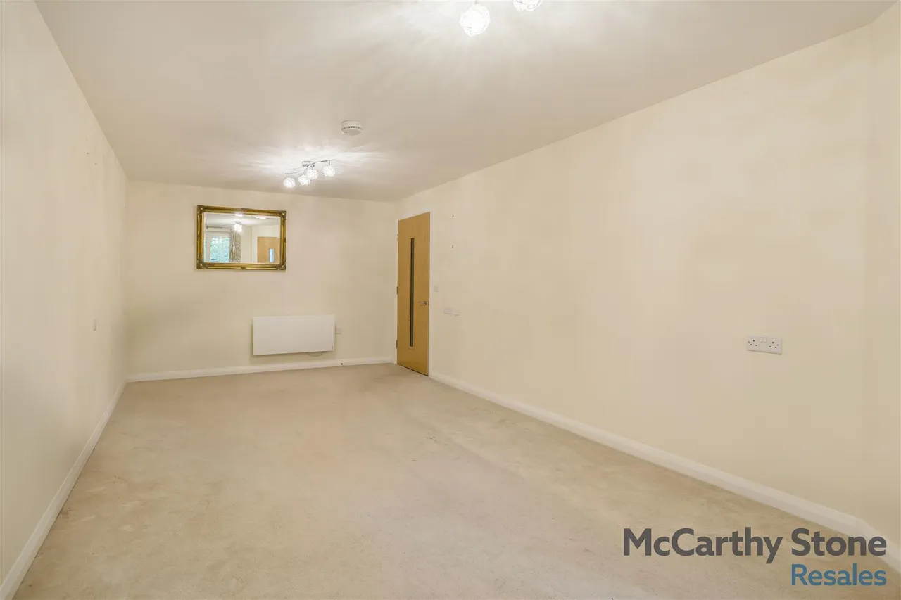 Burlington Gardens, Leyland, PR25, photo 5