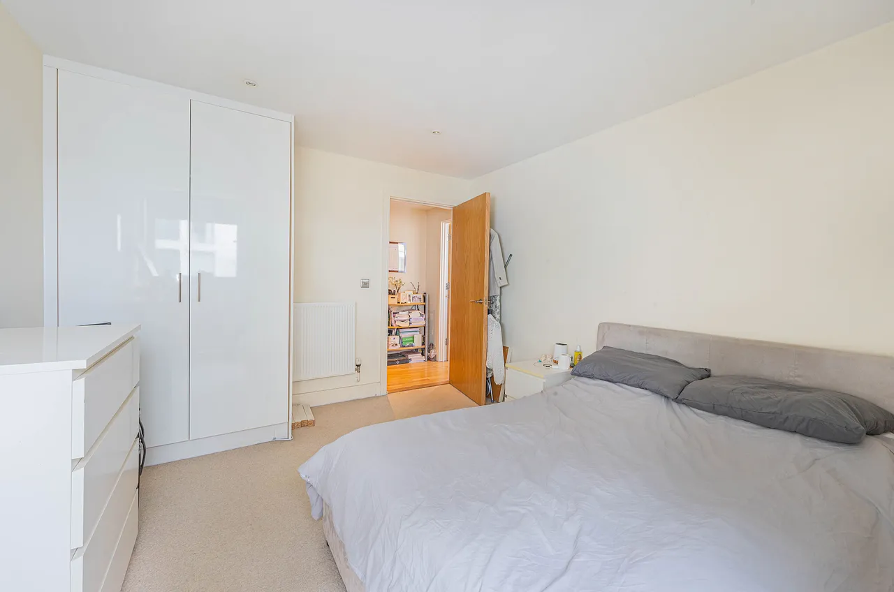 Flat 232 Denison House, 20 Lanterns Way, London, photo 6