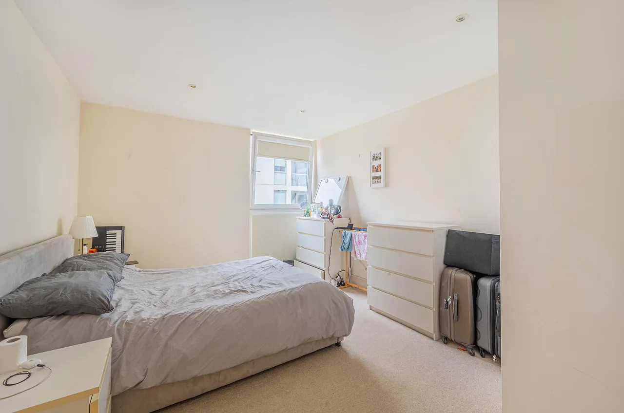 Flat 232 Denison House, 20 Lanterns Way, London, photo 3
