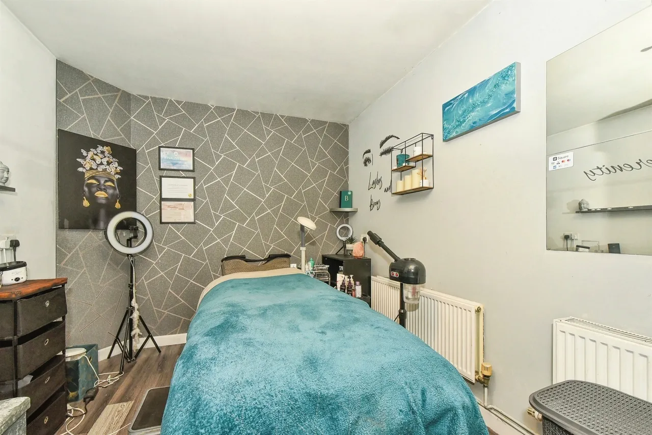 Hatherell Road, Chippenham, SN15, photo 10