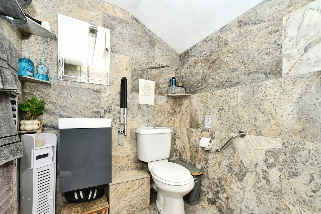 Hatherell Road, Chippenham, SN15, photo 11