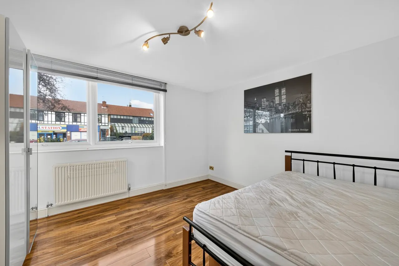 Upper Richmond Road West, London, SW14, photo 5