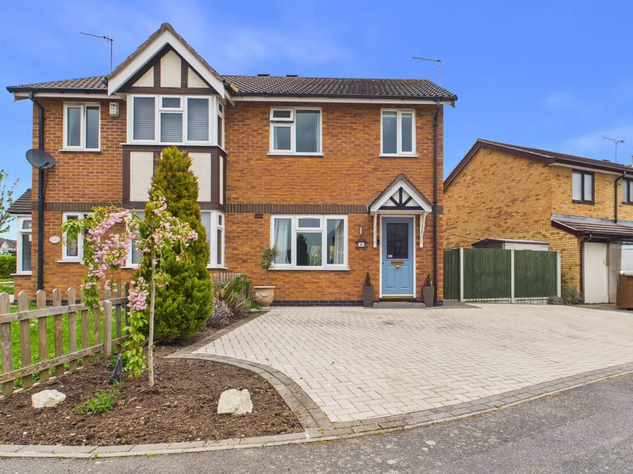 3 bed house for sale, Lossiemouth Road, Hinckley, LE10