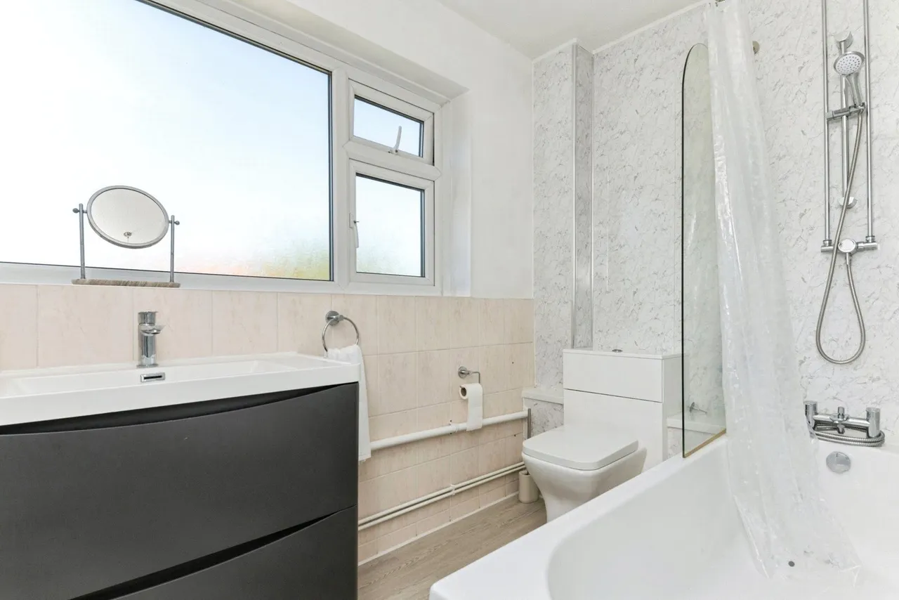 Coppins Road, Clacton-on-Sea, Essex, CO15, photo 10