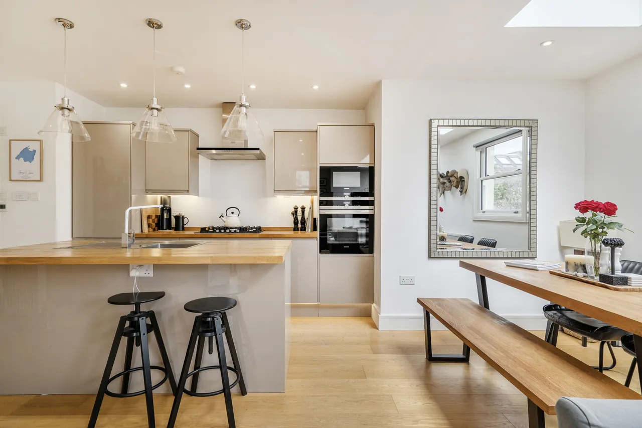 2 bed flat for sale, London, SW6