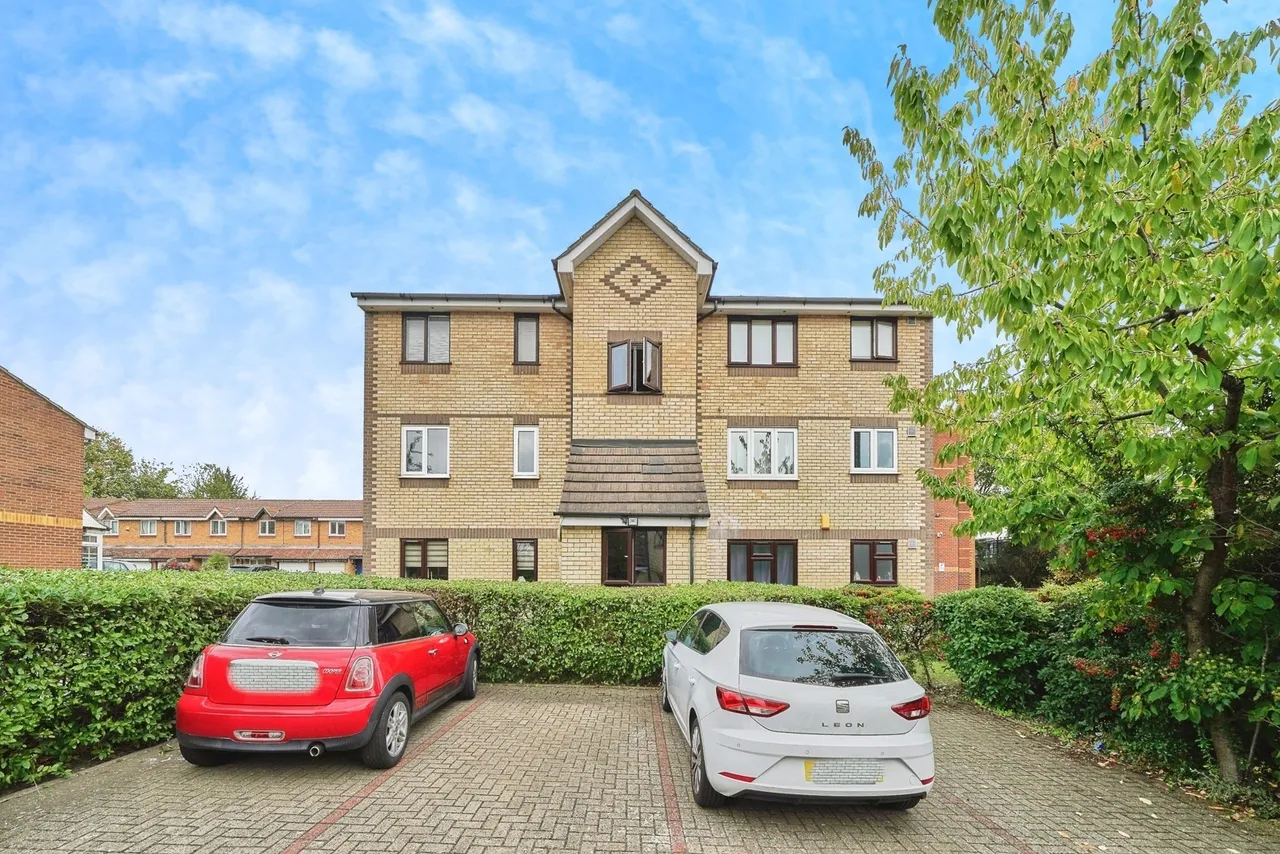 Jack Clow Road, London, E15, photo 3