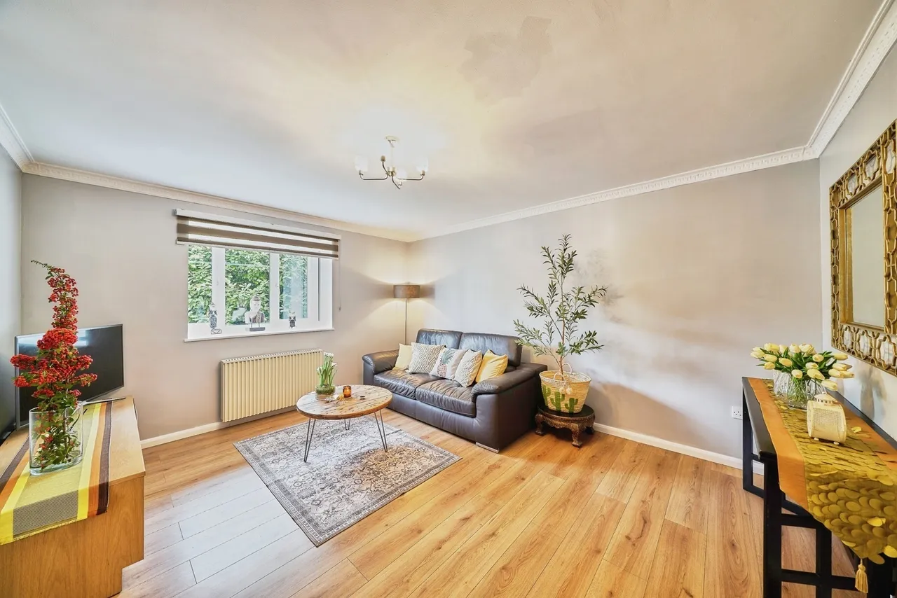 2 bed flat for sale — Jack Clow Road, London, E15