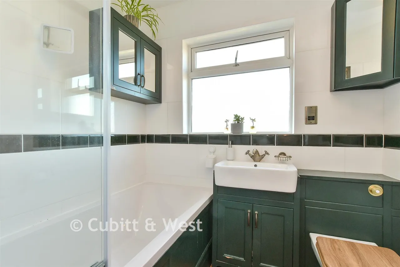 Carlyle Avenue, Brighton, BN2, photo 9