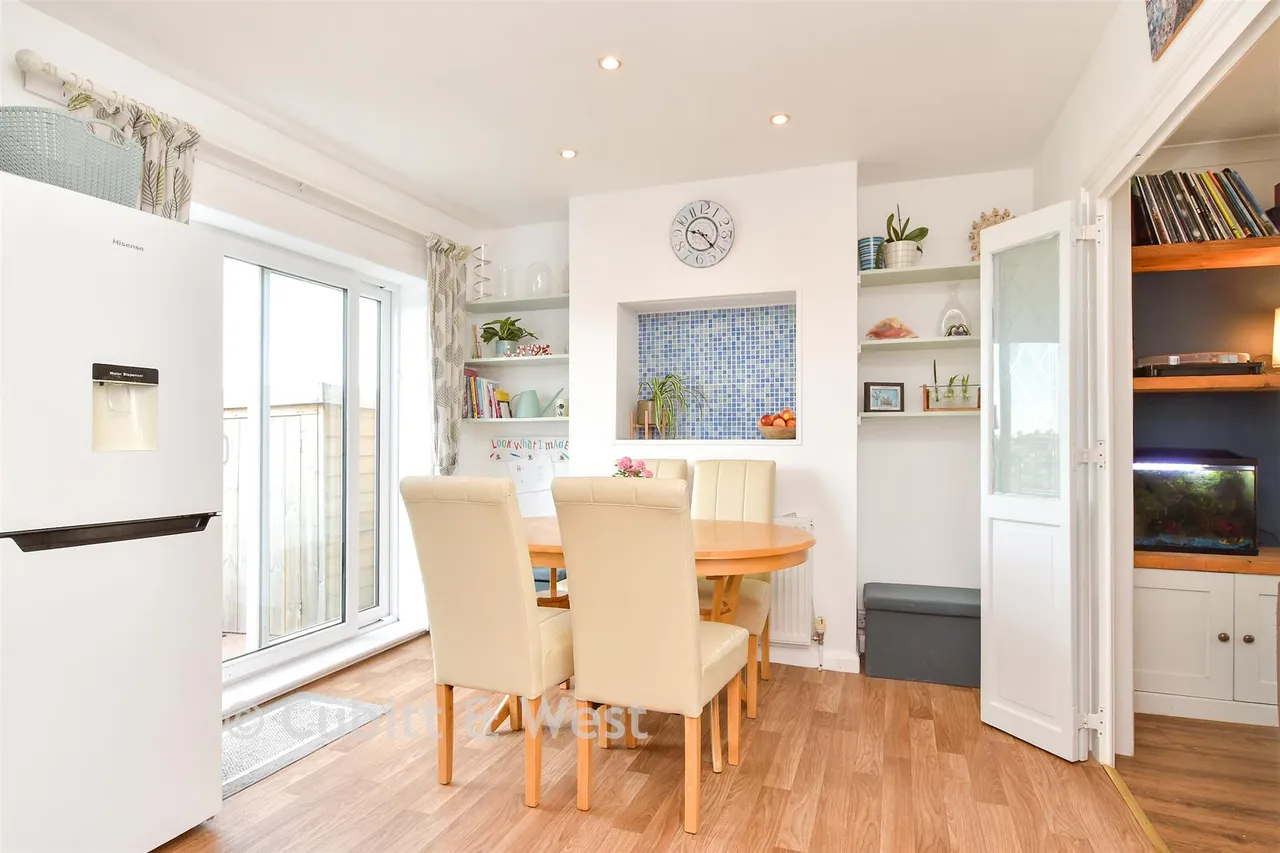 Carlyle Avenue, Brighton, BN2, photo 4