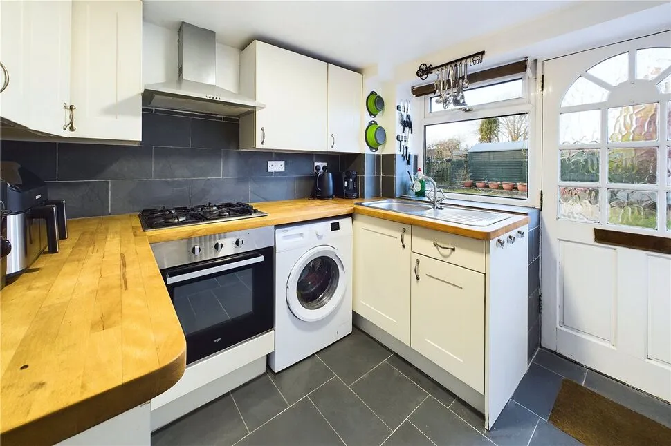 Eckweek Road, Peasedown St. John, Somerset, BA2, photo 3