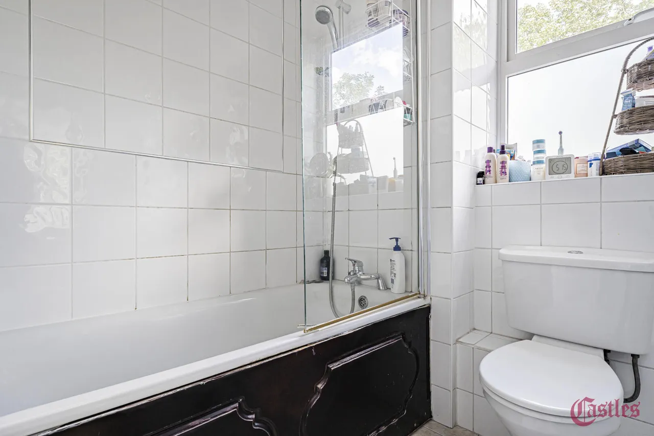 Crescent Road, N8, photo 17