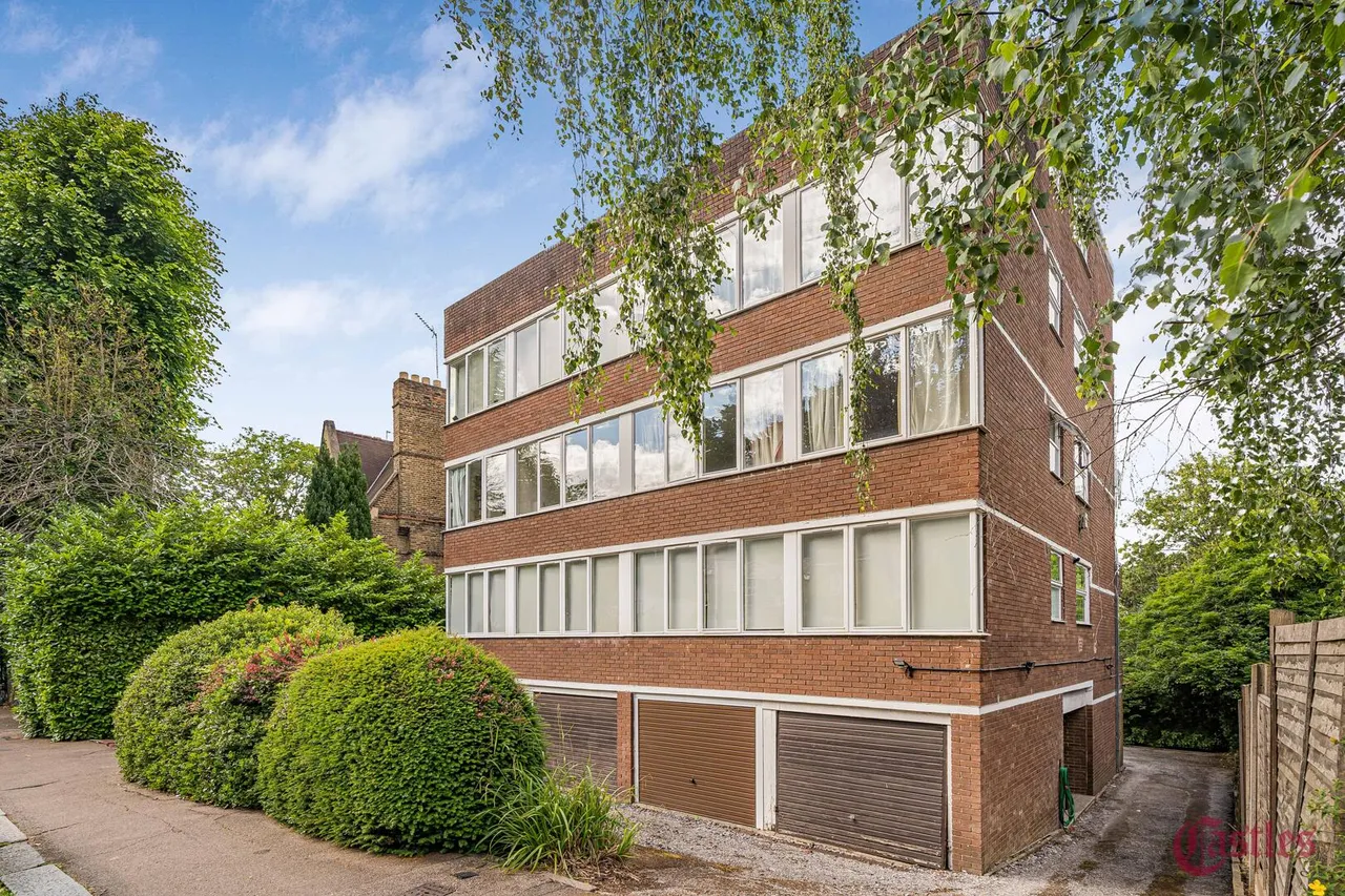 Crescent Road, N8, photo 5