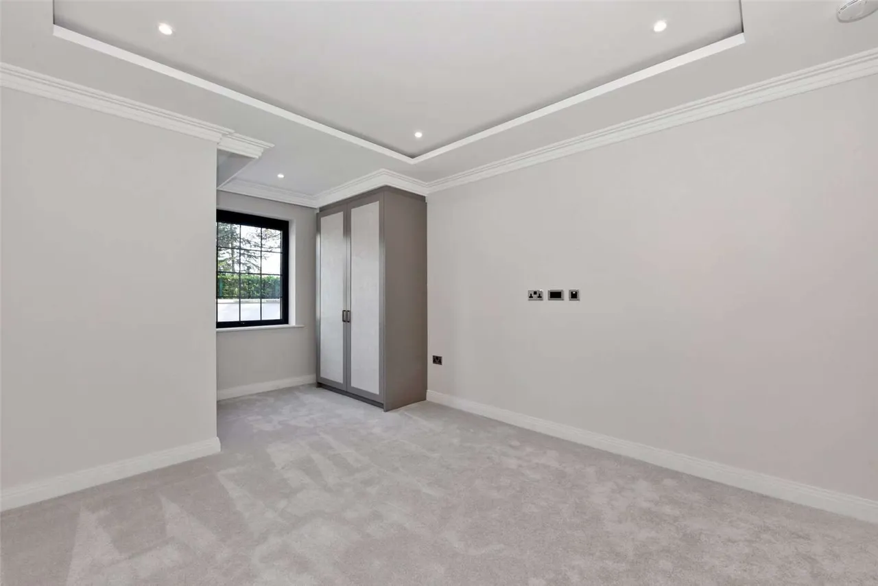 Wellington Court, 66 Penn Road, Beaconsfield, Buckinghamshire, HP9 2LS, photo 7
