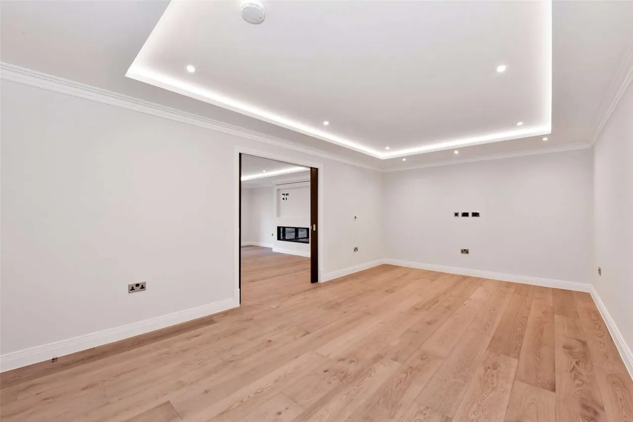 Wellington Court, 66 Penn Road, Beaconsfield, Buckinghamshire, HP9 2LS, photo 6