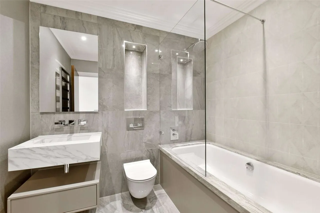 Wellington Court, 66 Penn Road, Beaconsfield, Buckinghamshire, HP9 2LS, photo 10