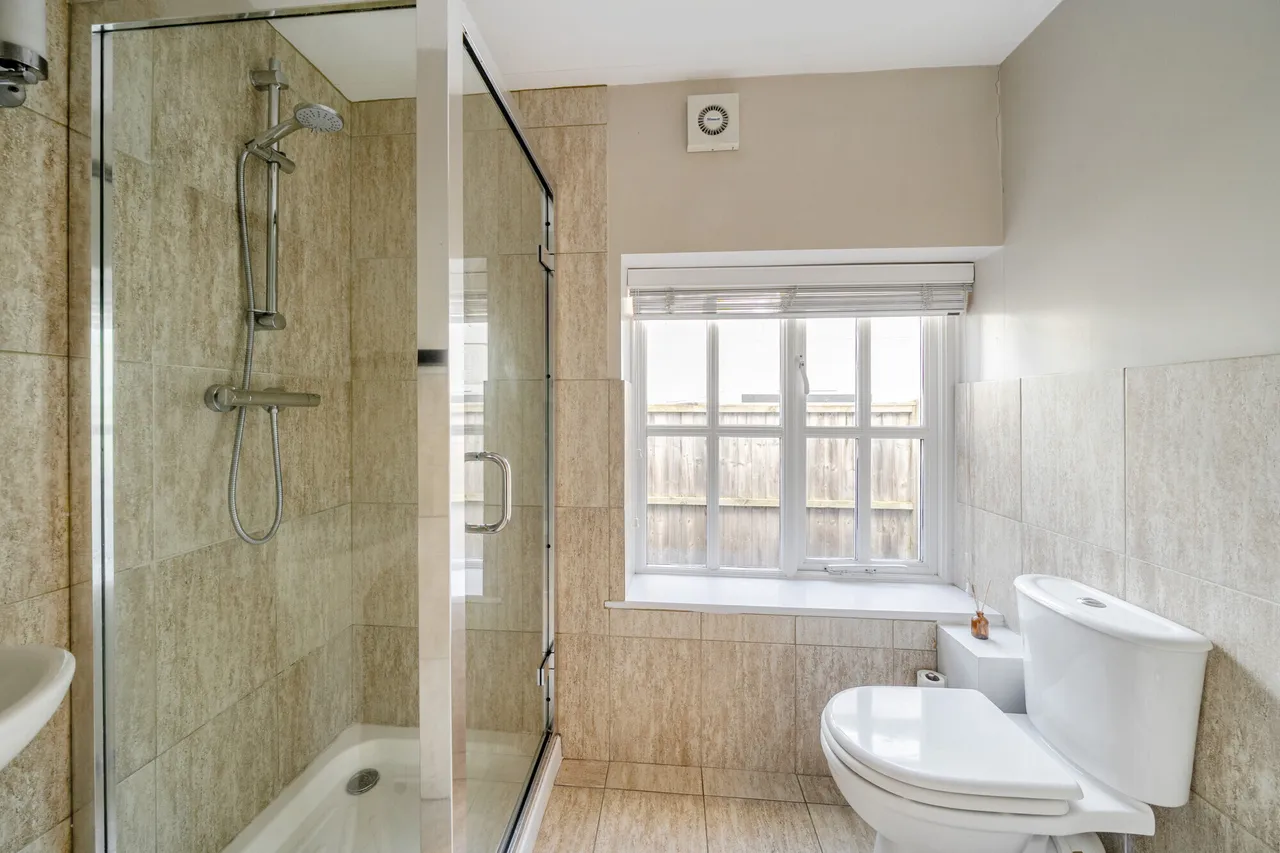 Hamlash Lane, Farnham, GU10, photo 12