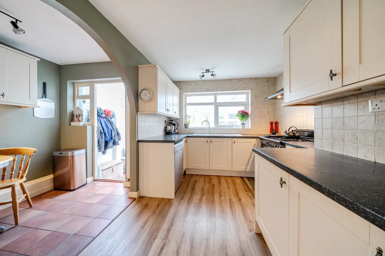 Hamlash Lane, Farnham, GU10, photo 4