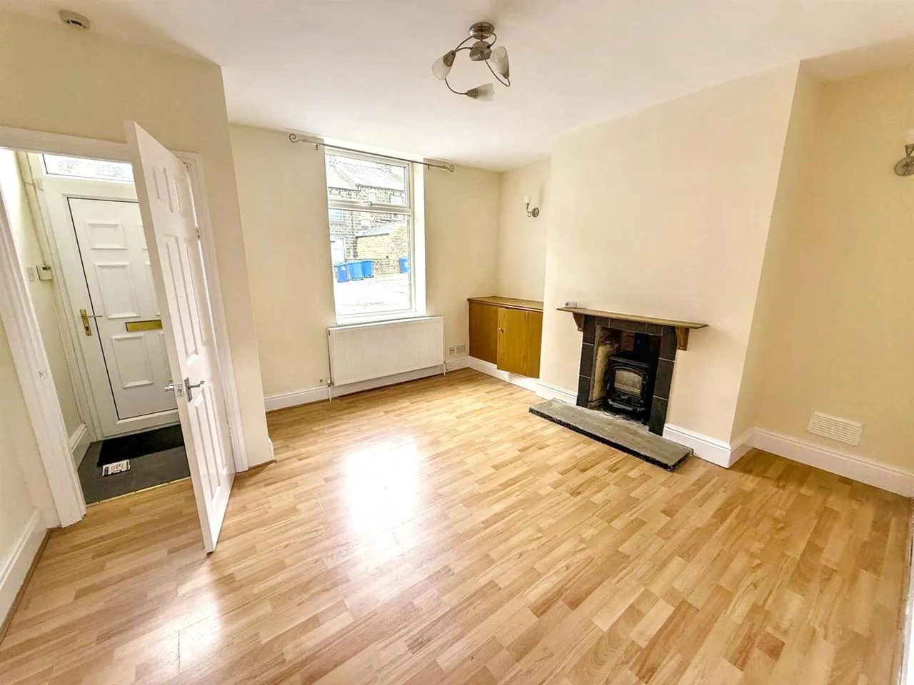 Gibb Street, Cowling, North Yorkshire, BD22 0BJ, photo 2